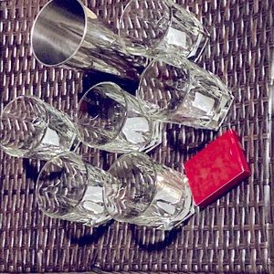 Bundle of 6 cocktail glasses and shaker